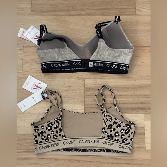 Calvin Klein bundle of Two New animal print bralettes size M - Picture 6 of 13